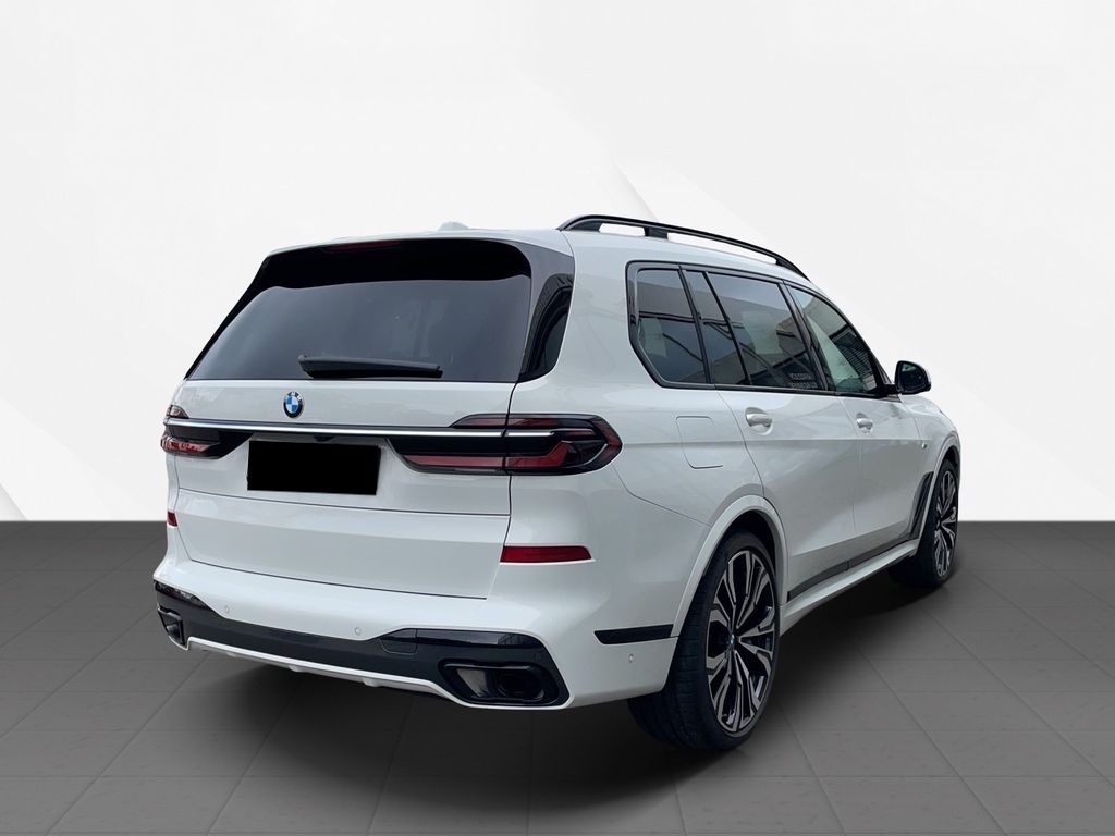 BMW X7 40d xDrive Msport PRO | FACELIFT | předváděcí auto na dovoz | přímo od německého autorizovaného prodejce | luxusní bílé naftové SUV | černá kůže | skvělá výbava | auto ihned k předání | super cena 2.459.000,- Kč bez DPH | více info a nákup online na AUTOiBUY.com